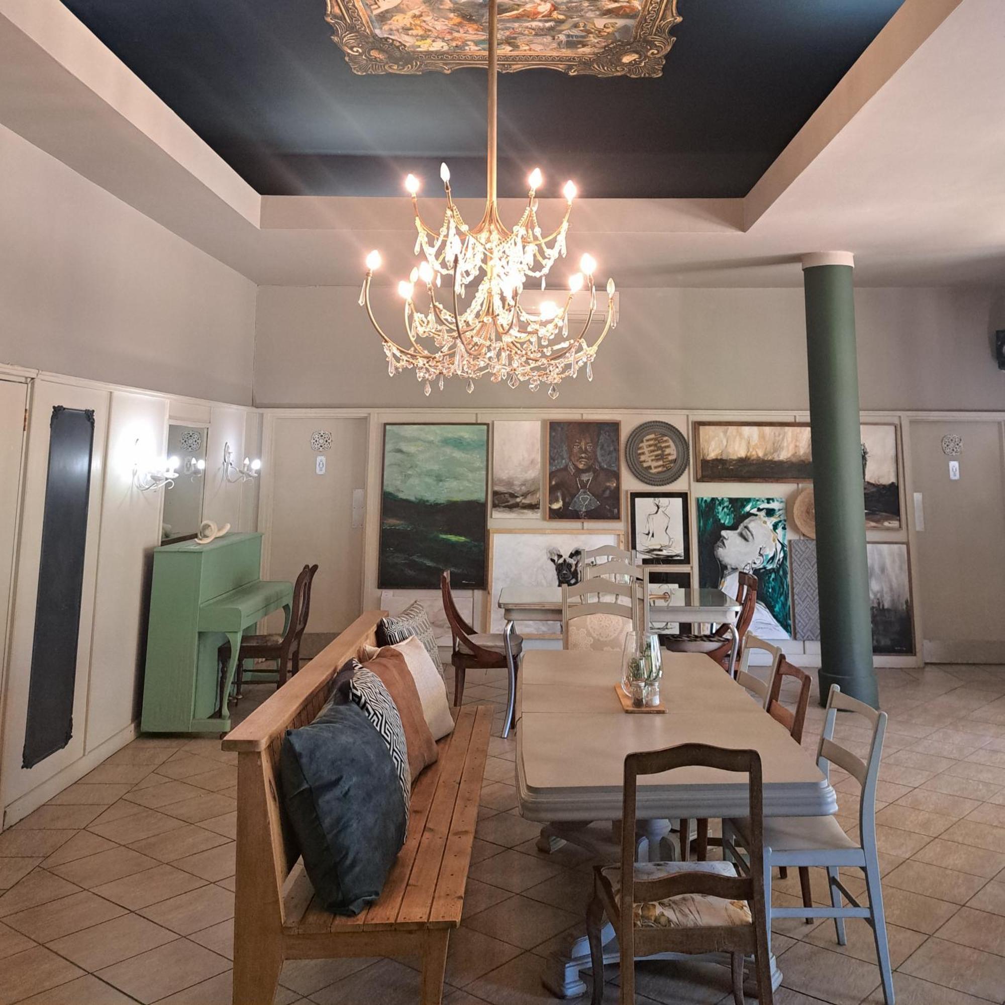 Tsumeb Theater Guesthouse Exteriör bild